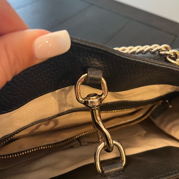 AUTHETIC | Gucci Black Leather Soho Shoulder Bag with Gold Chain - Picture 7 of 12